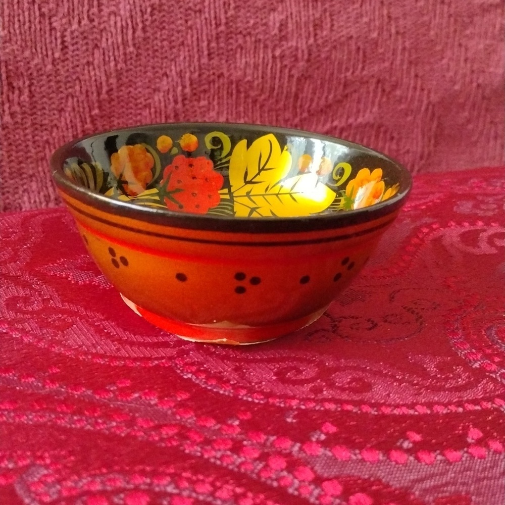 Vintage Lacquered Antique Wood Bowl Hand Painted Berry and Leaf Theme